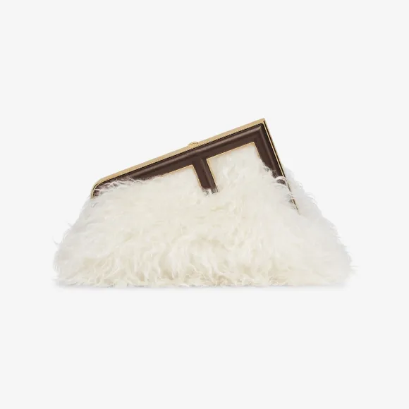 芬迪/Fendi Fendi First小号手袋-白色马海毛羊毛手袋-女士手袋8BP129ALG2F1J46  8056582193816-小迈步海淘品牌官网